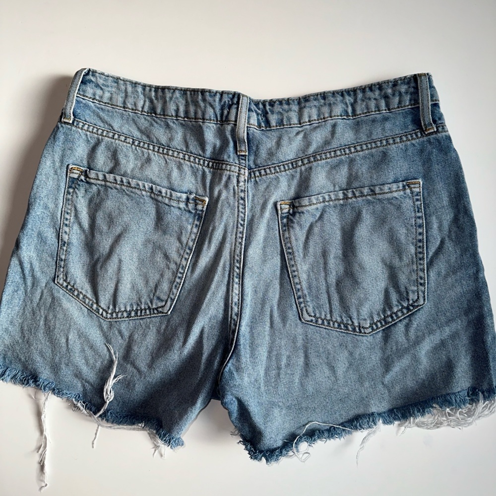 Forever 21 Denim Shorts Women’s Size 29 Blue Distressed Frayed Hem 100% Cotton - Picture 6 of 7